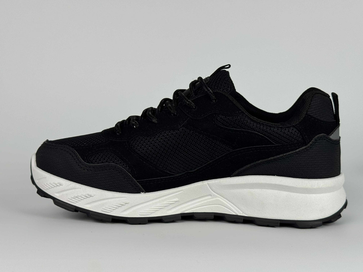 sketchers max protect noir