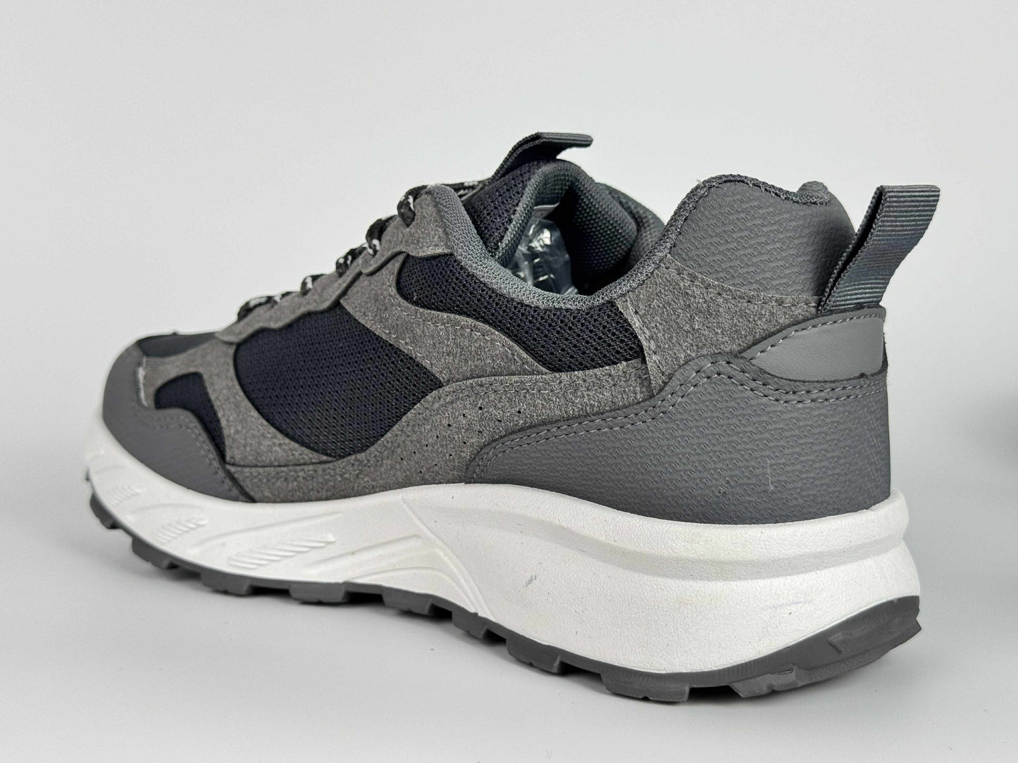 sketchers max protect grise