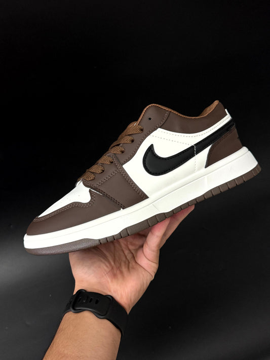 Nike dunk low dark brown