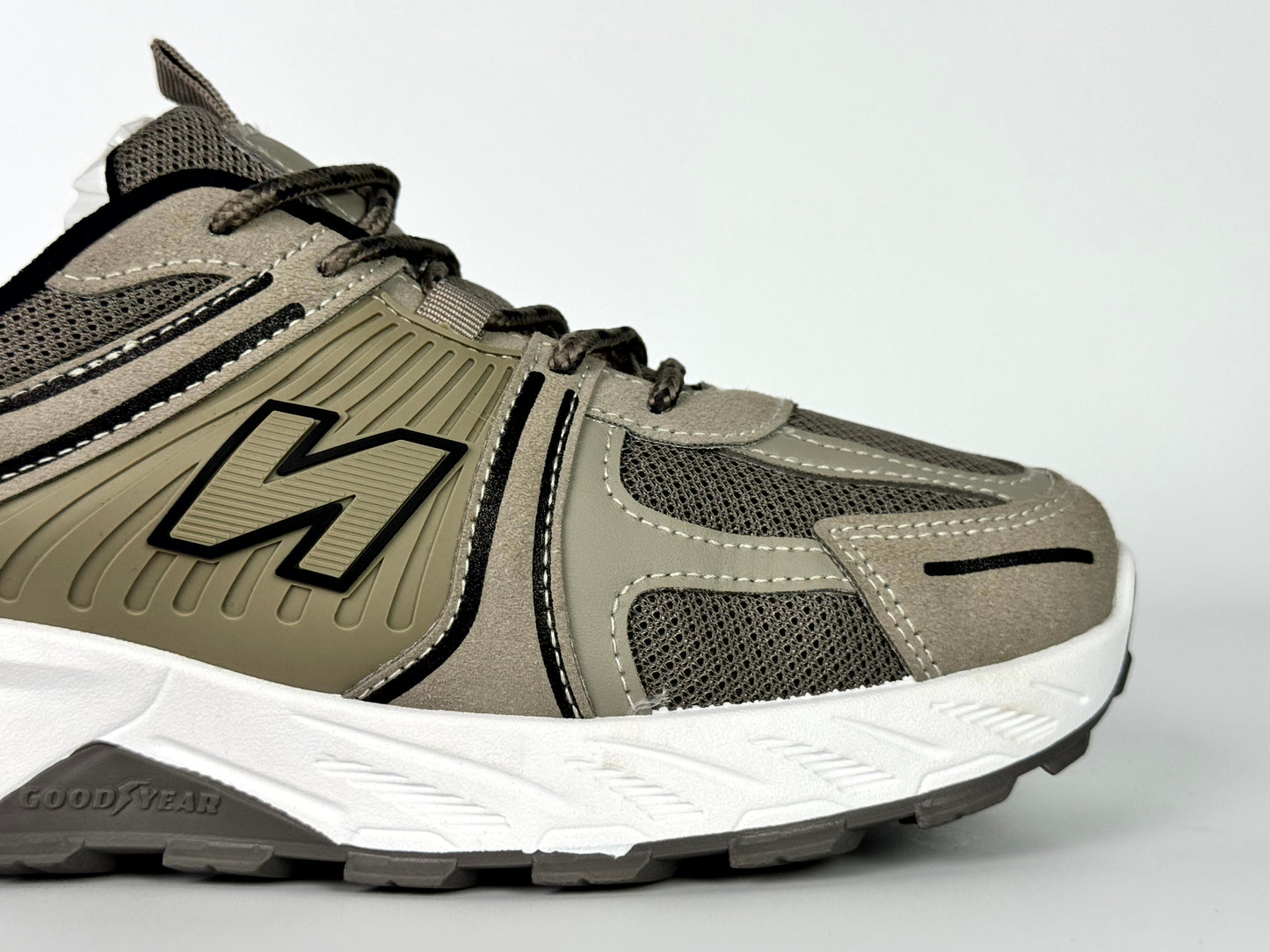 New balance max protect beige
