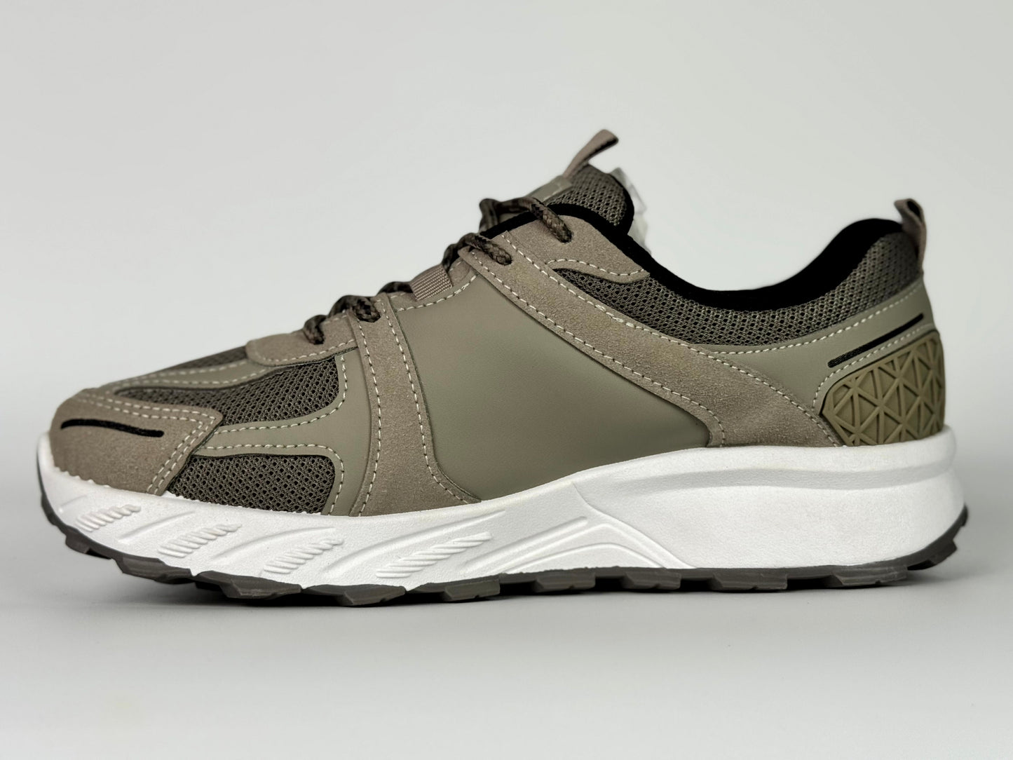 New balance max protect beige