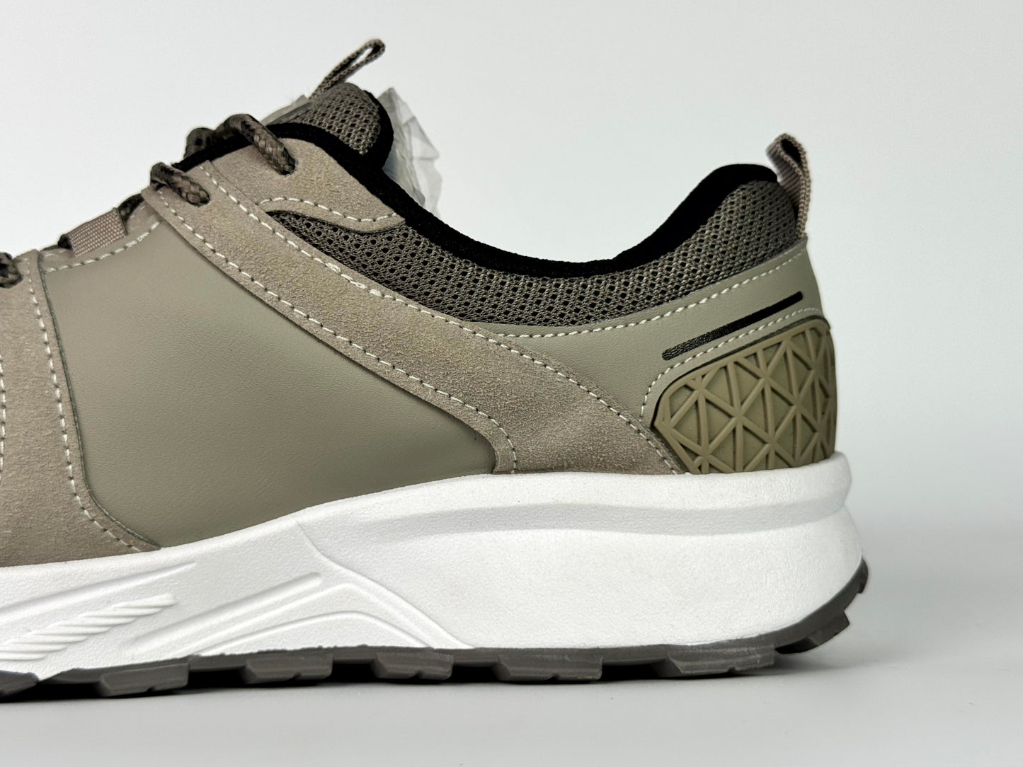 New balance max protect beige