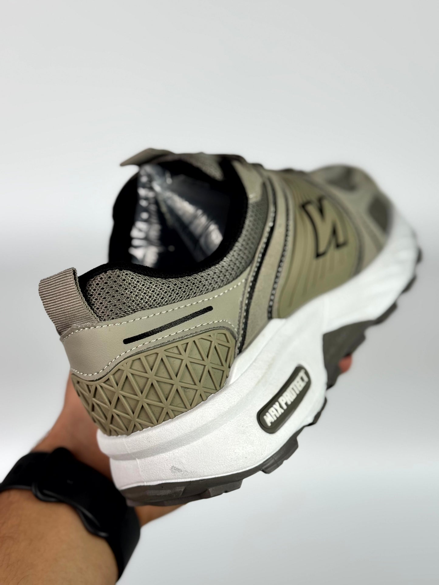 New balance max protect beige