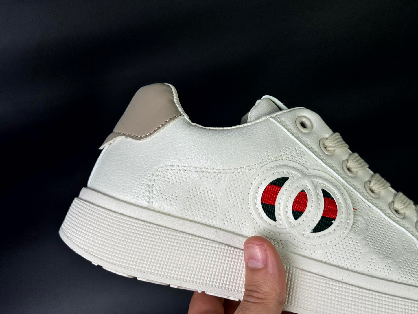 sneakes gucci beige clair