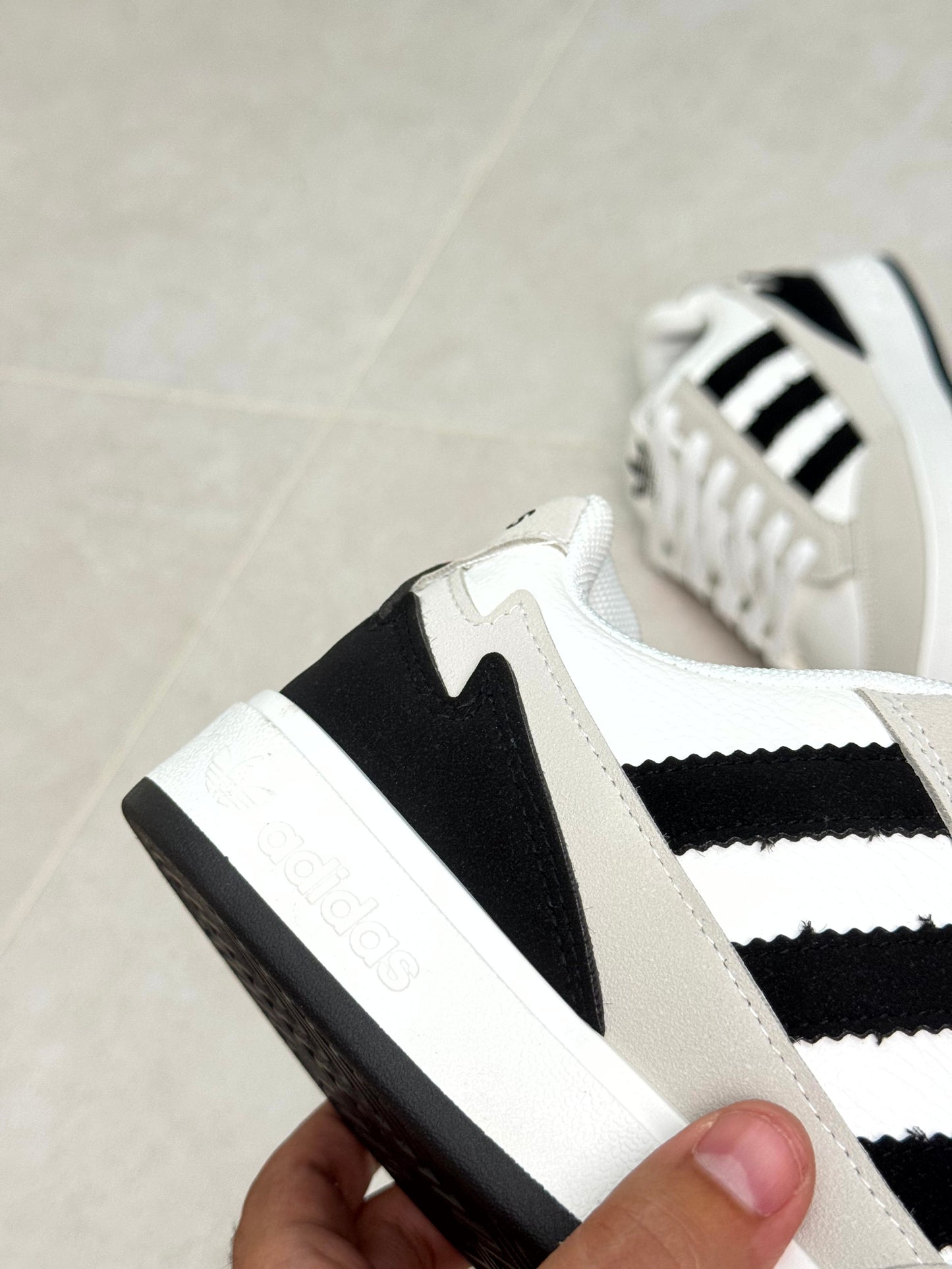 Adidas forum low