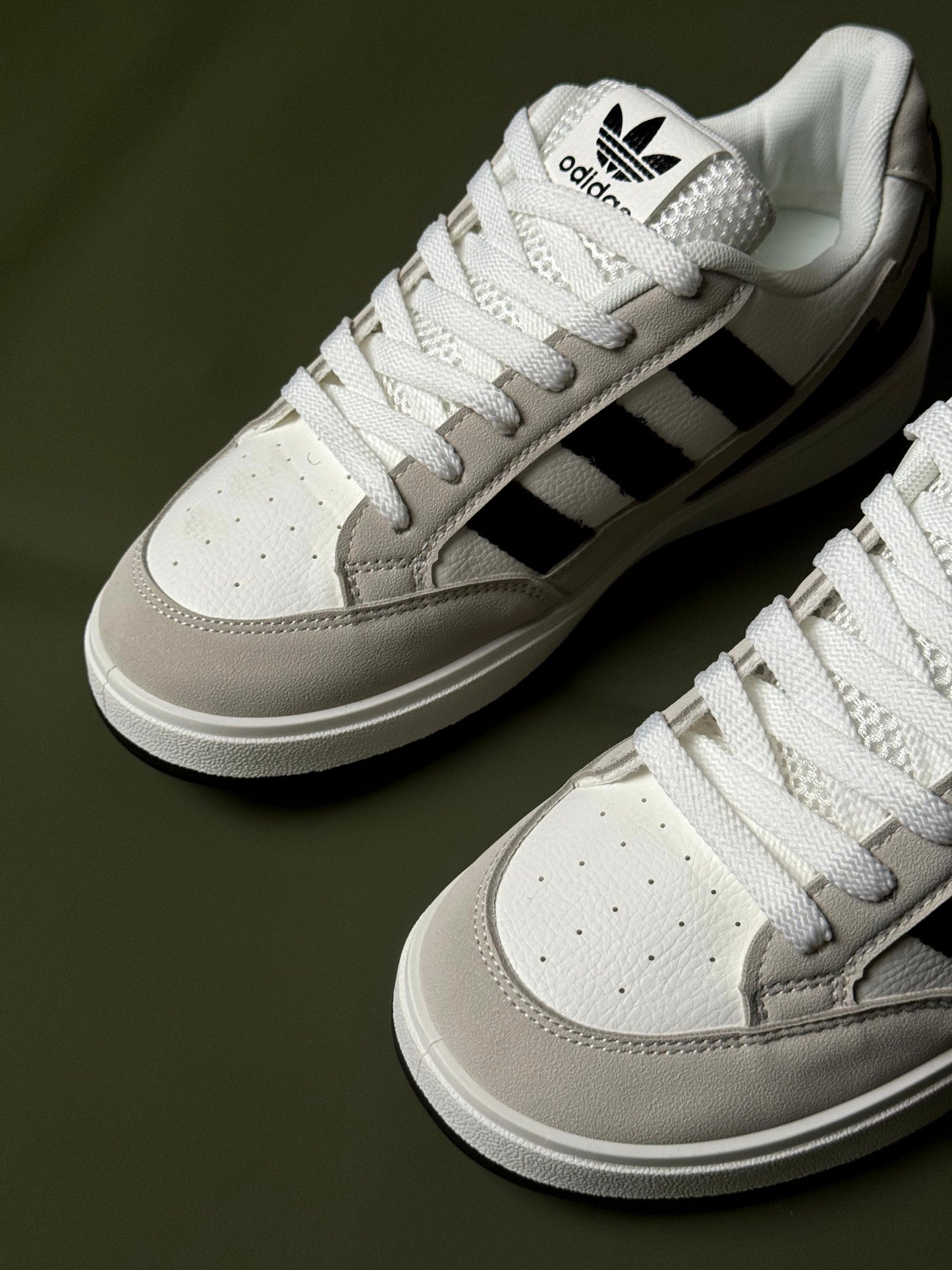 Adidas forum low