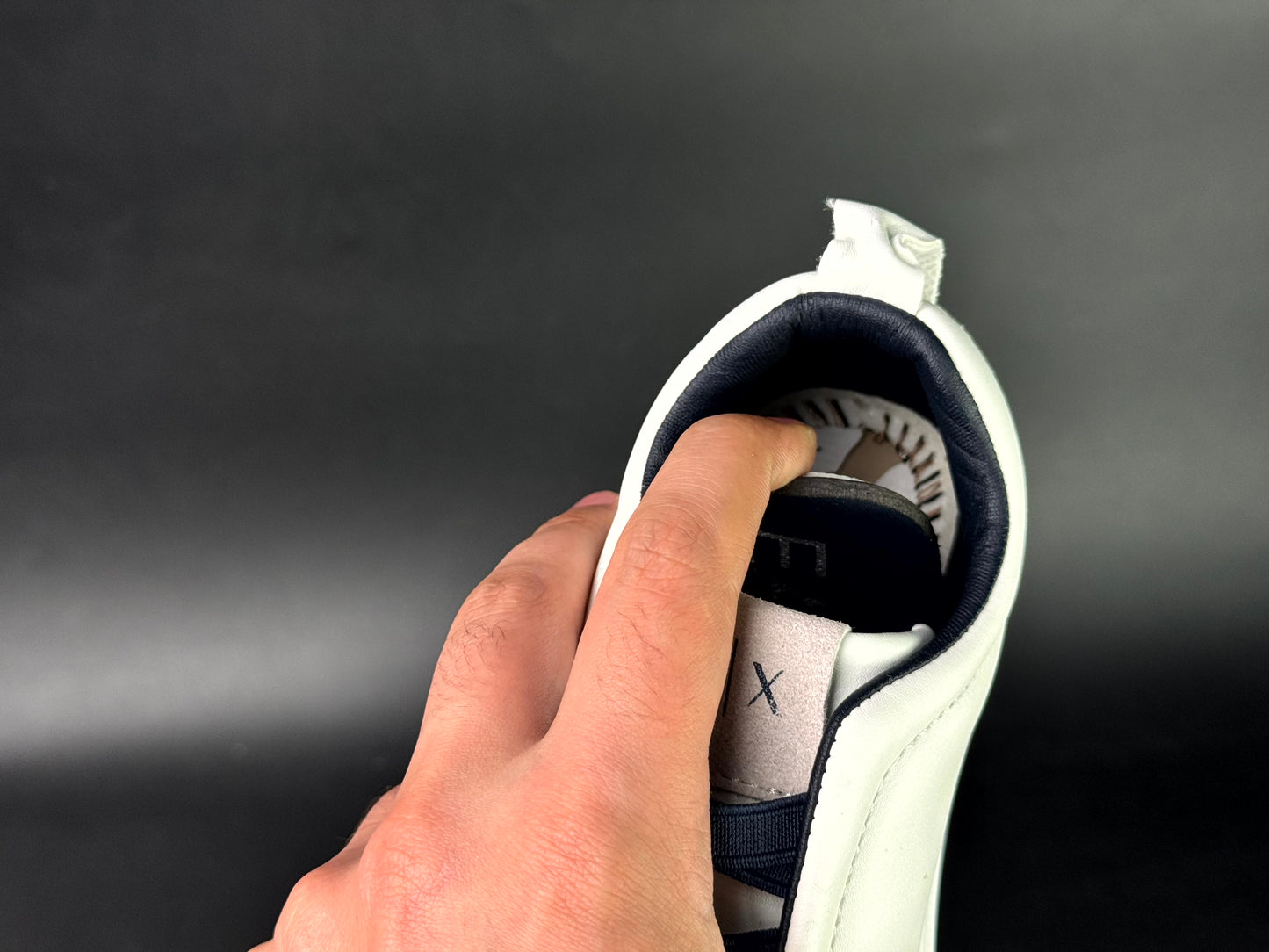 Emporio Armani blanche (25 - 35)