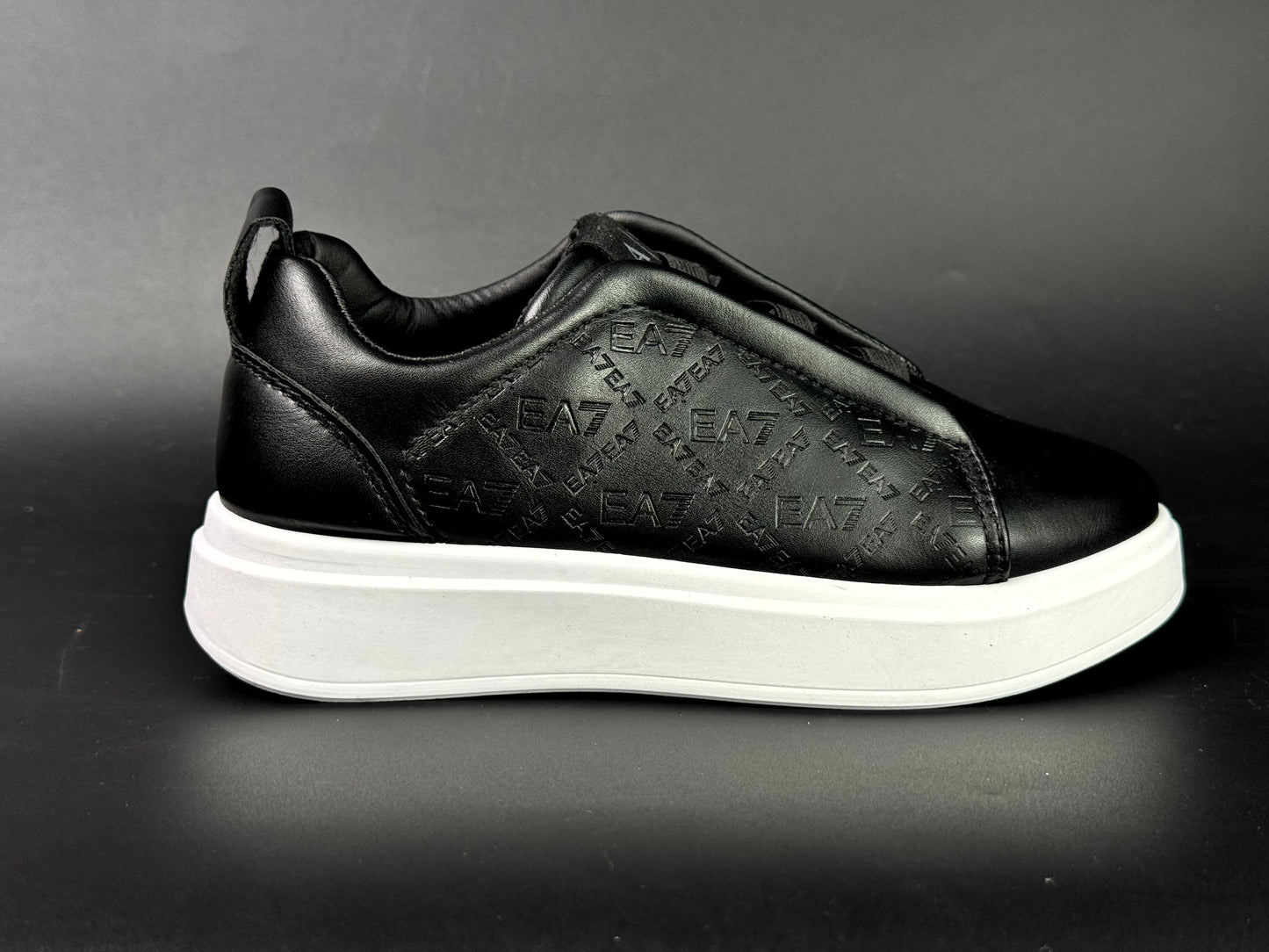 Emporio Armani noir (25 - 35)