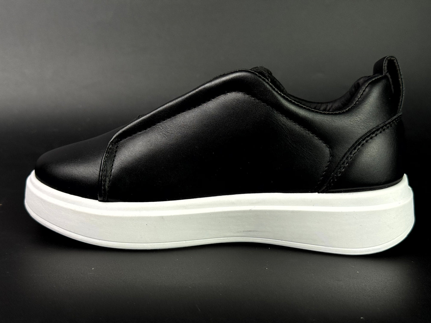 Emporio Armani noir (25 - 35)