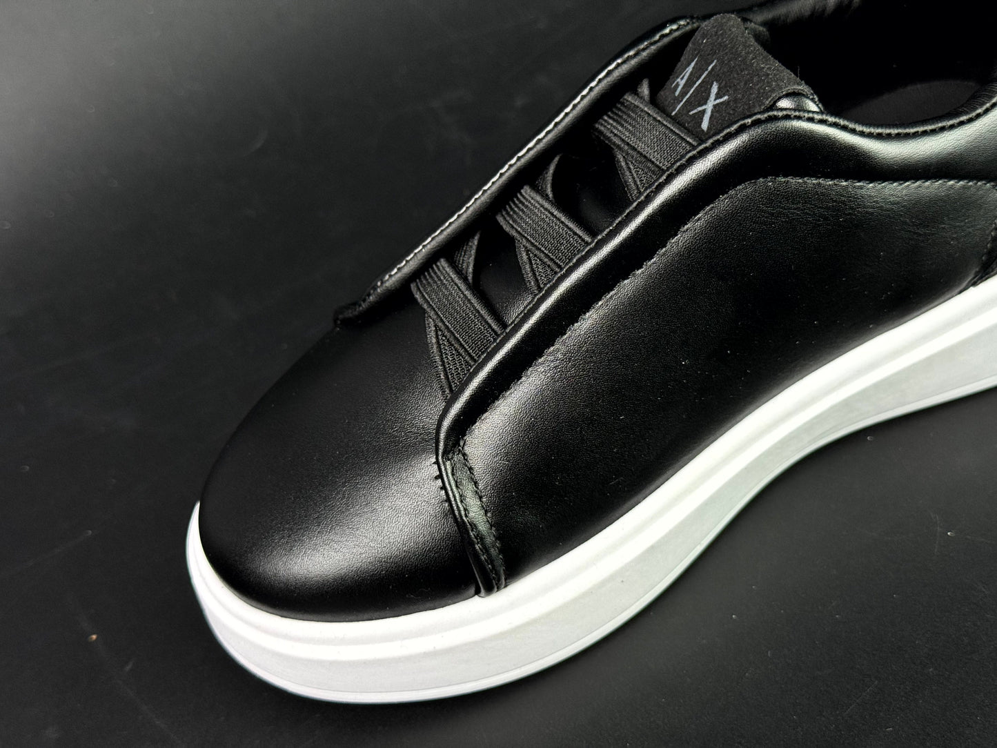 Emporio Armani noir (25 - 35)