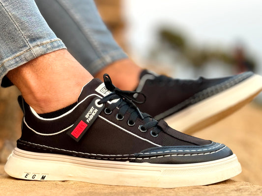 New sneakers fashion black white