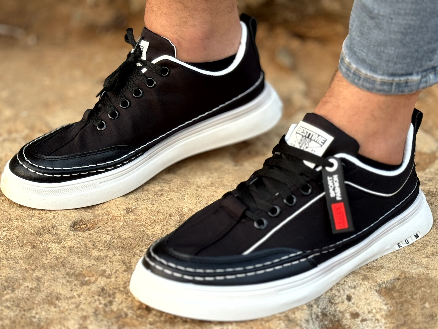 New sneakers fashion black white