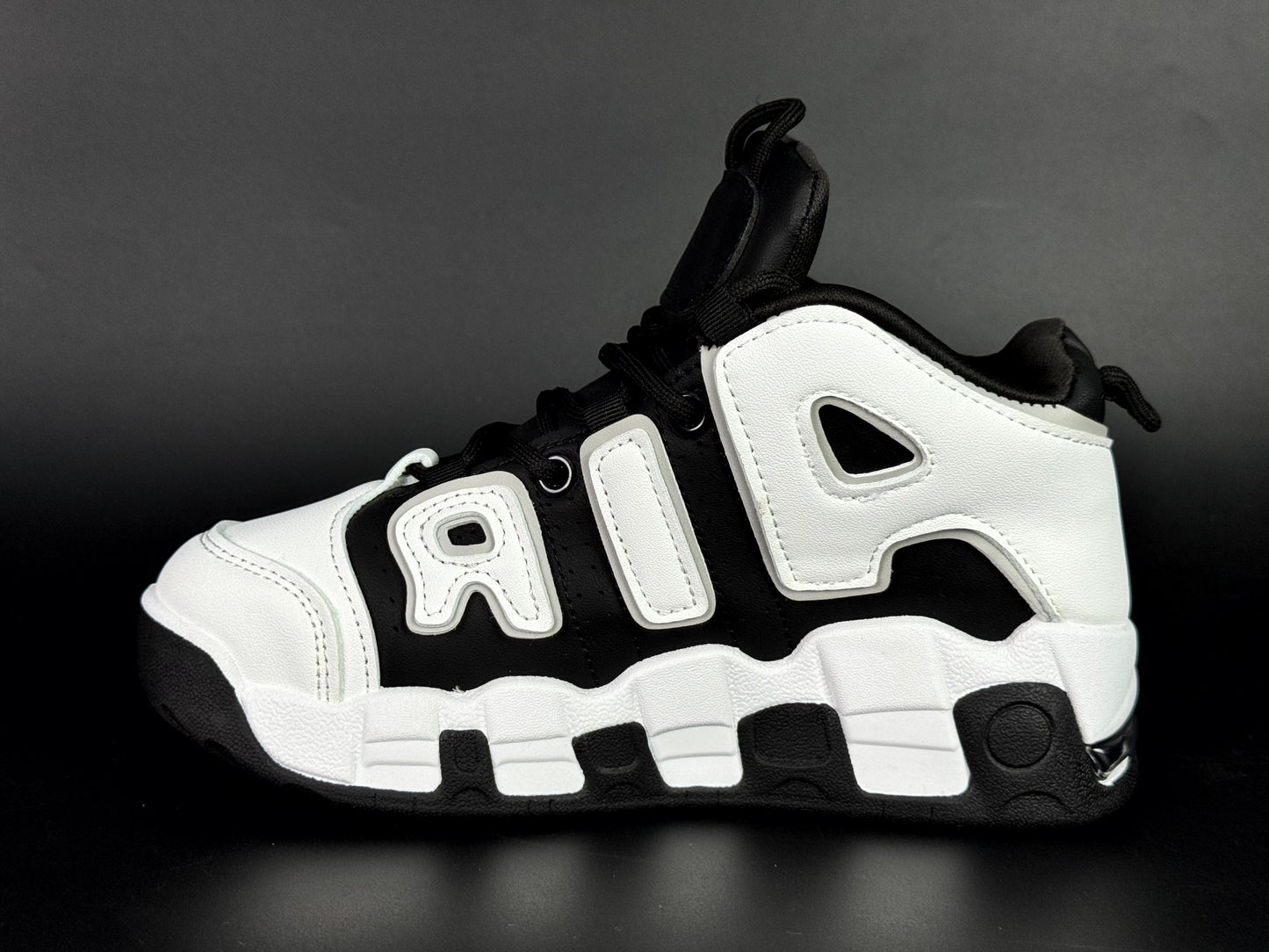 Nike air uptempo black