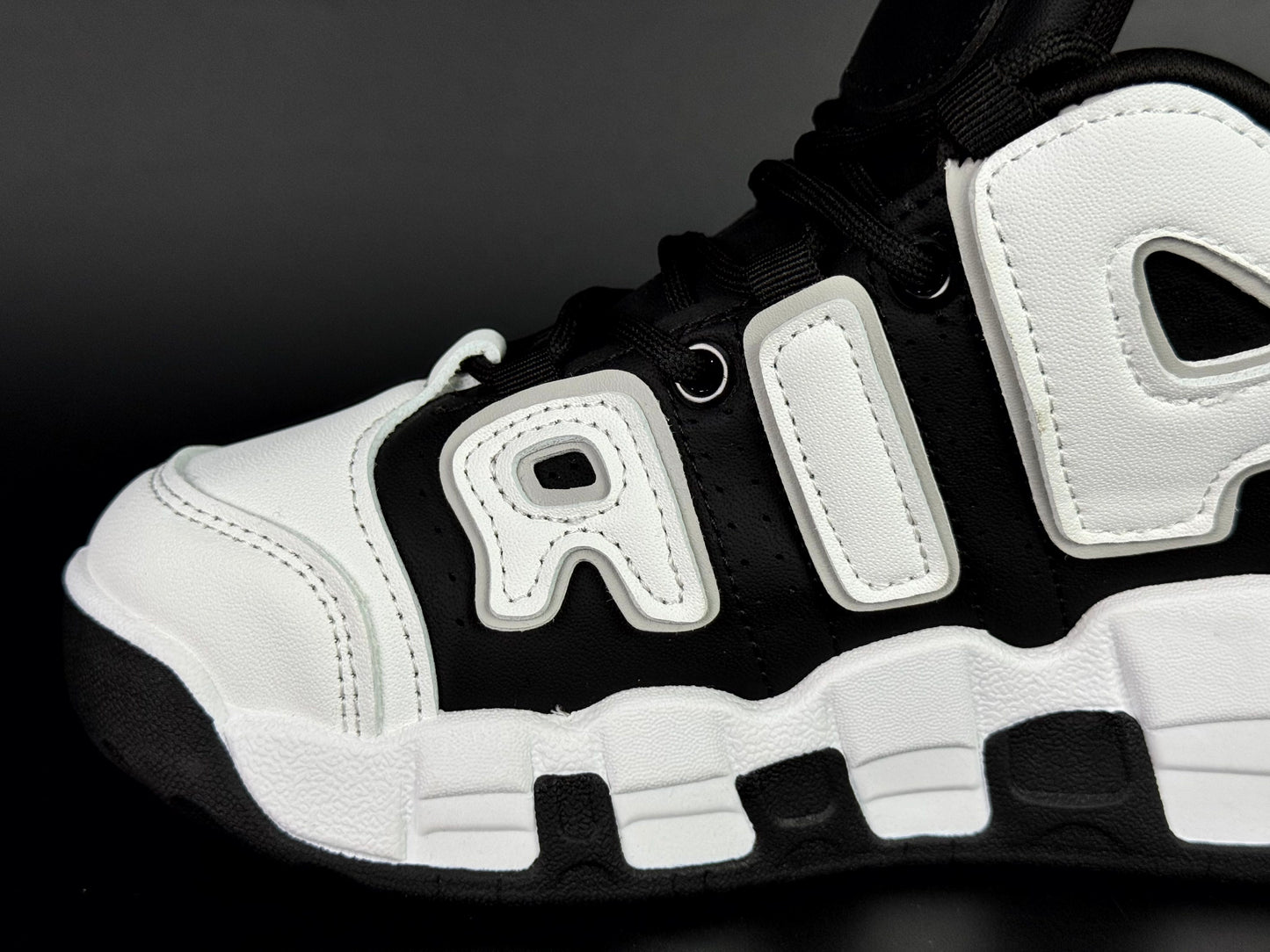 Nike air uptempo black