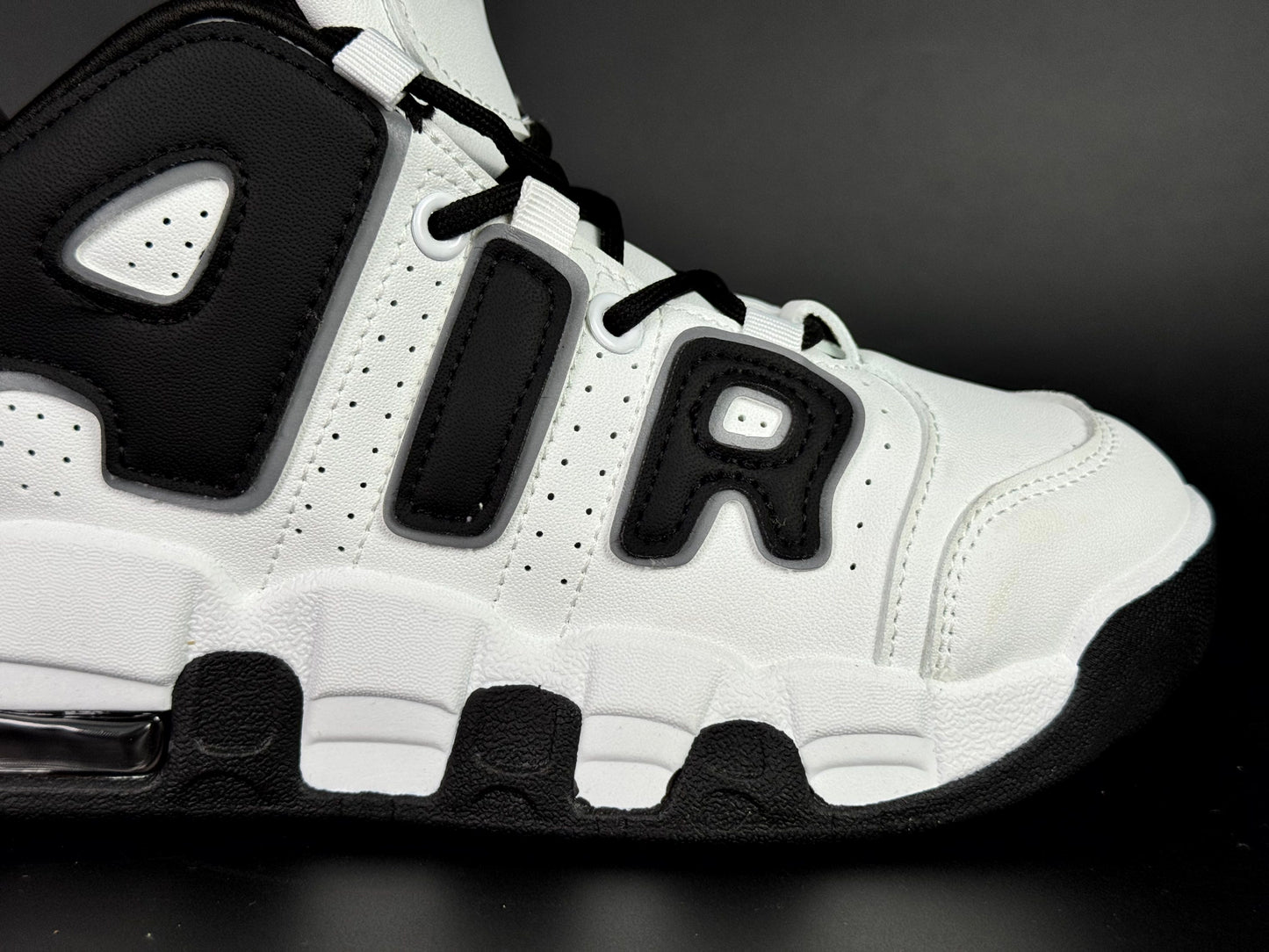Nike air uptempo white