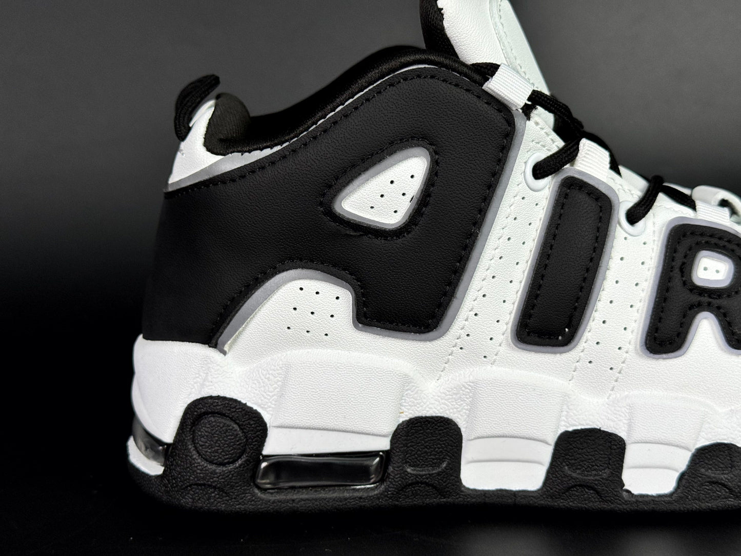 Nike air uptempo white