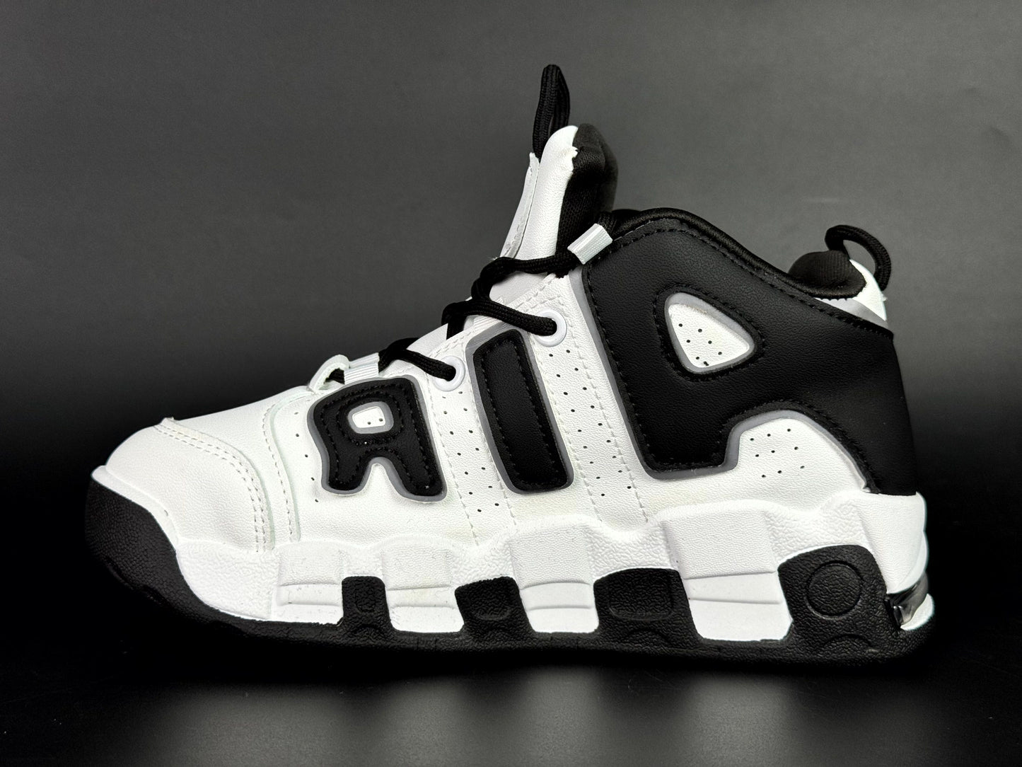 Nike air uptempo white