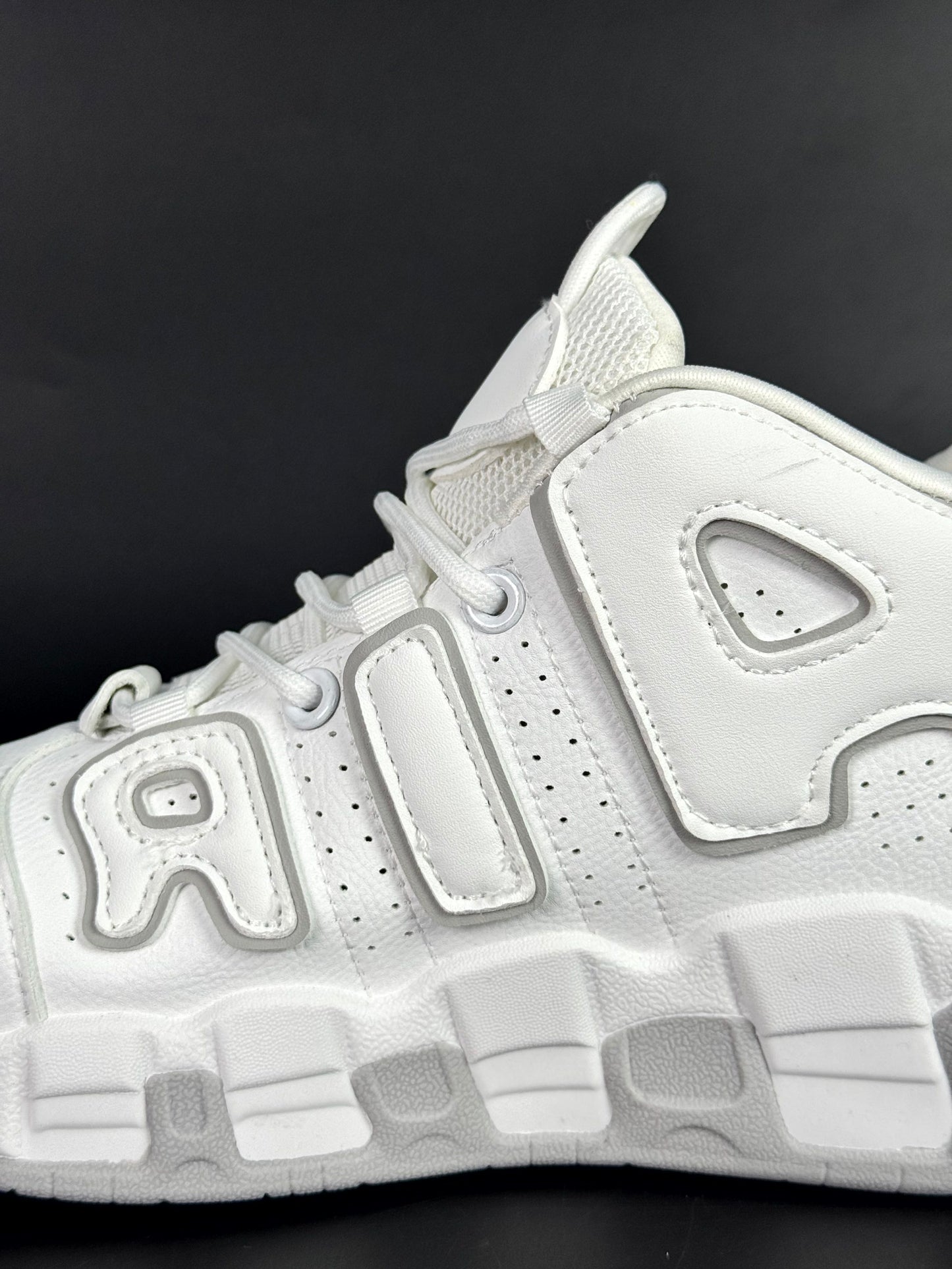 Nike air uptempo white/grey