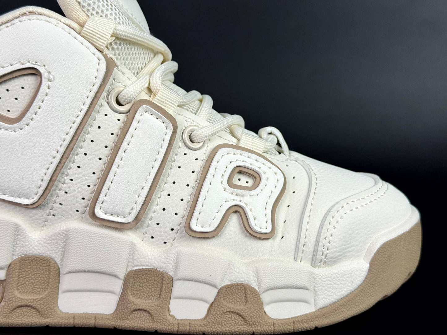 Nike air uptempo beige