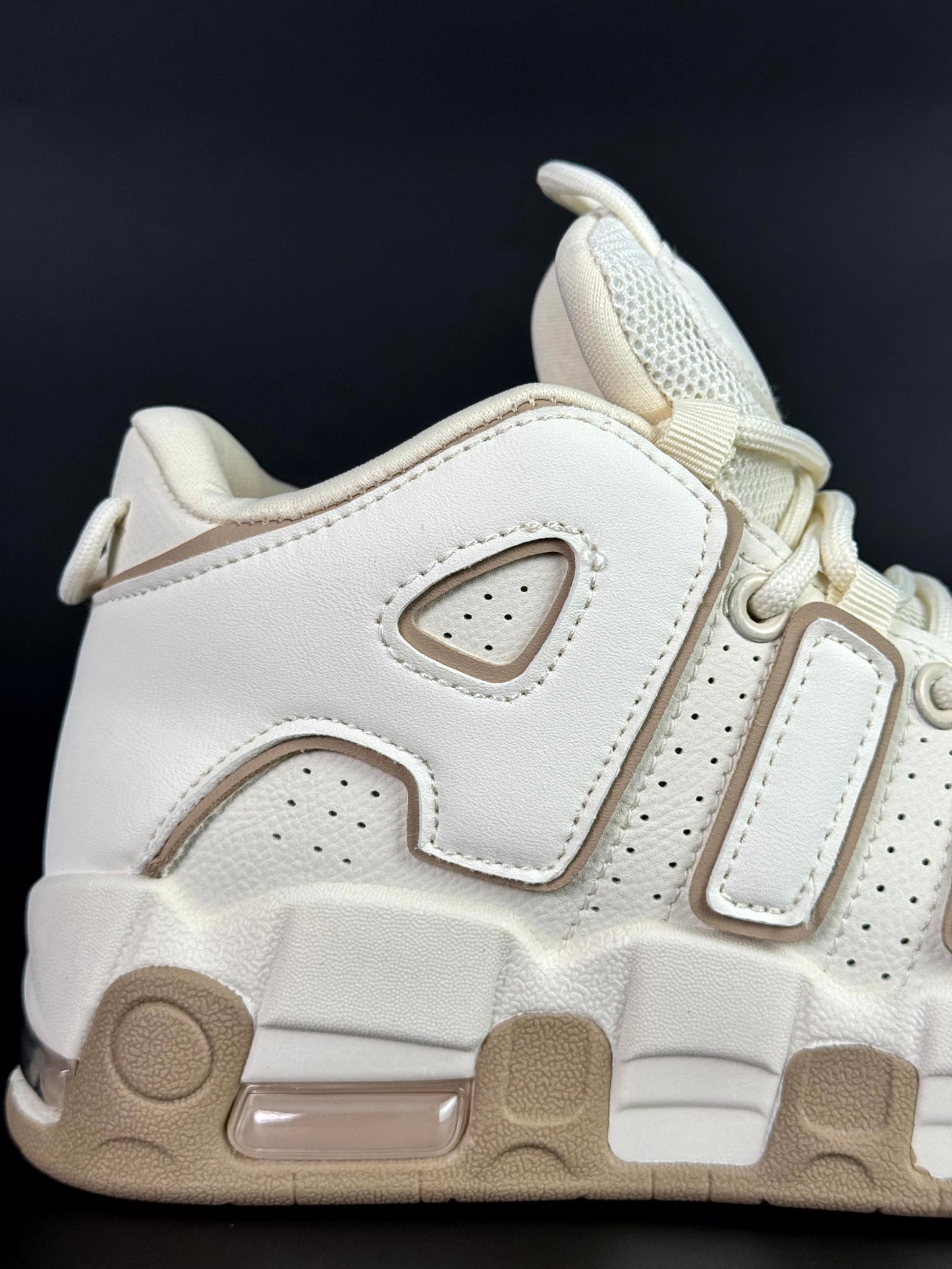 Nike air uptempo beige