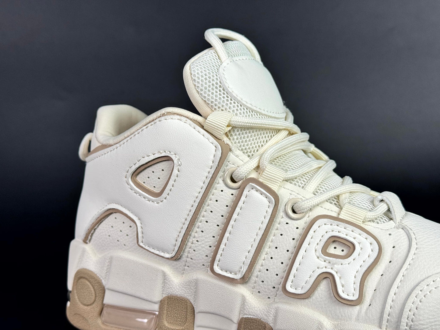 Nike air uptempo beige
