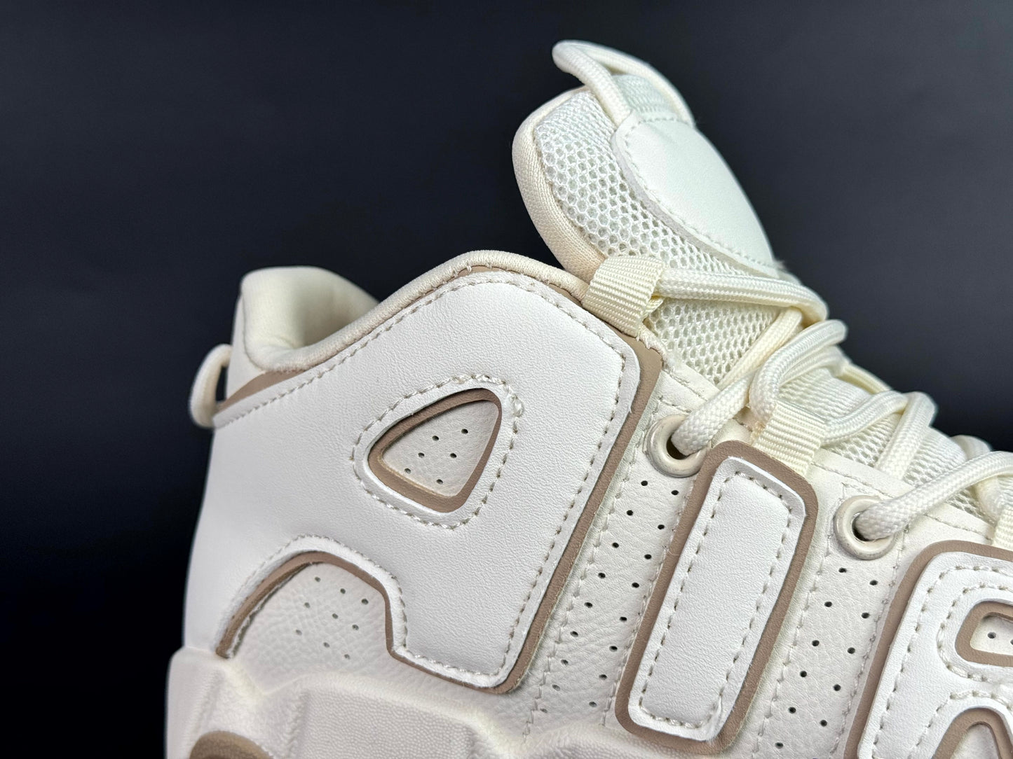 Nike air uptempo beige