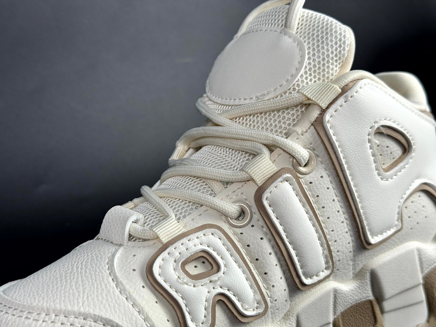 Nike air uptempo beige