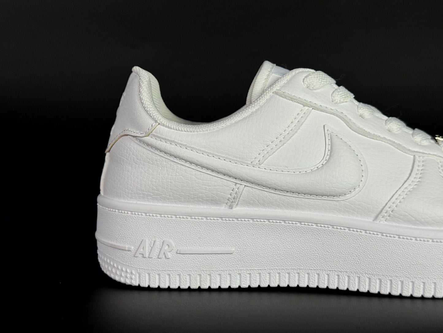 Nike air force full white 2026