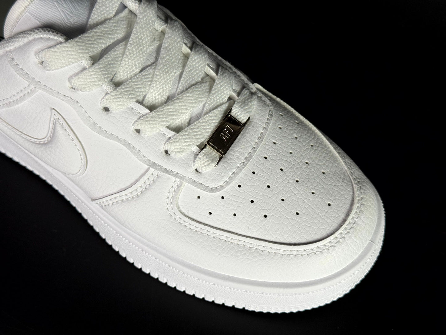 Nike air force full white 2026
