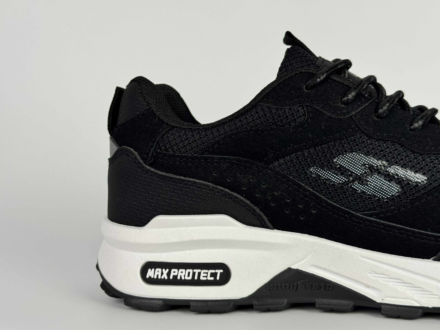 sketchers max protect noir